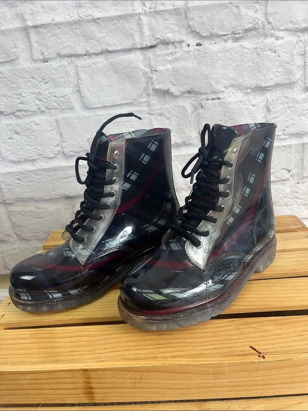 Henry Ferrera women’s preppy utility  tartan plaid lace up rainboots size 8